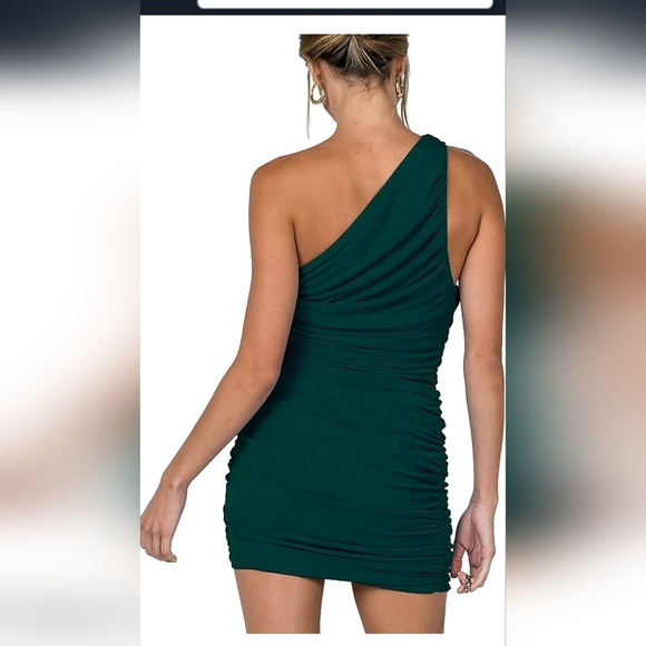 One-Shoulder Yellow Dress - Picture 6 of 6